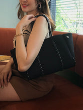 Load image into Gallery viewer, City Adventure - Jet Black