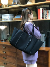 Load image into Gallery viewer, Urban Adventure - Jet Black